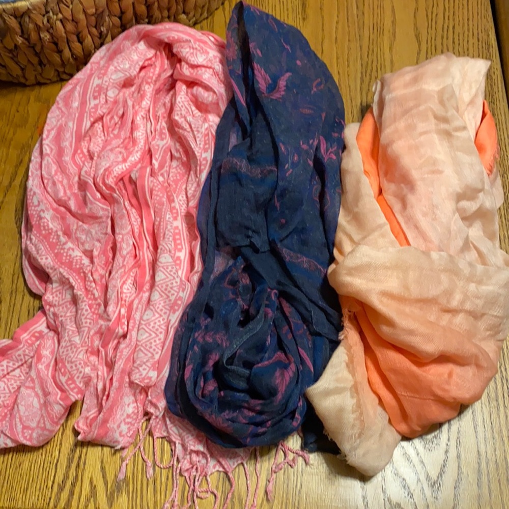 Bundle of (3) Scarves